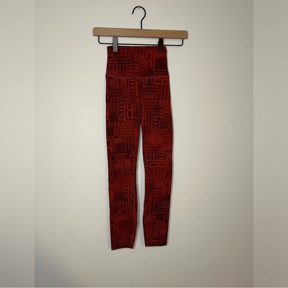 Lululemon Wunder Train Contour Fit High-Rise Tight
25" Size 0 - Picture 3 of 9